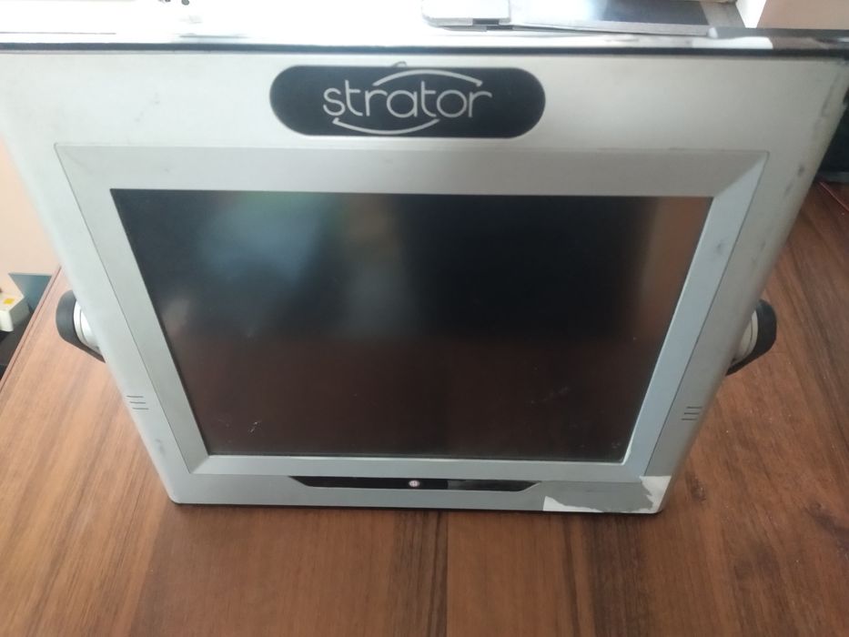 Сенсорний pos термінал Strator