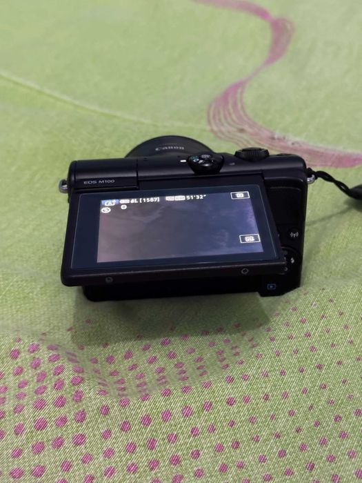 Canon m100 + Canon EF-M 22mm f/2 + EF-M 15-45mm f/3.5-6.3
