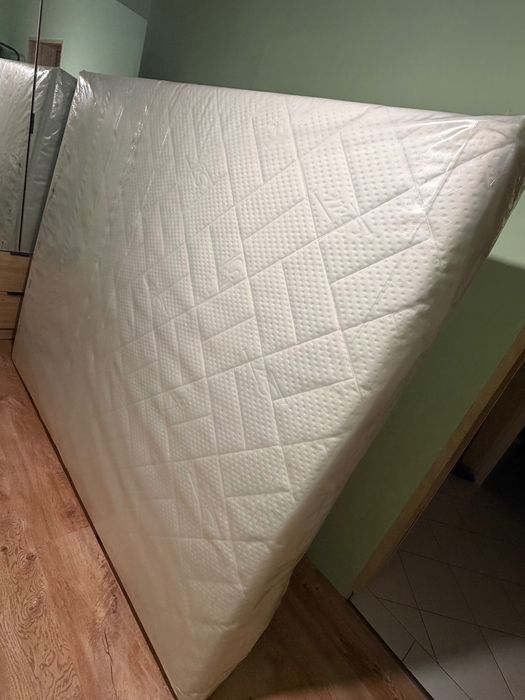 Materac sprężynowy Madox