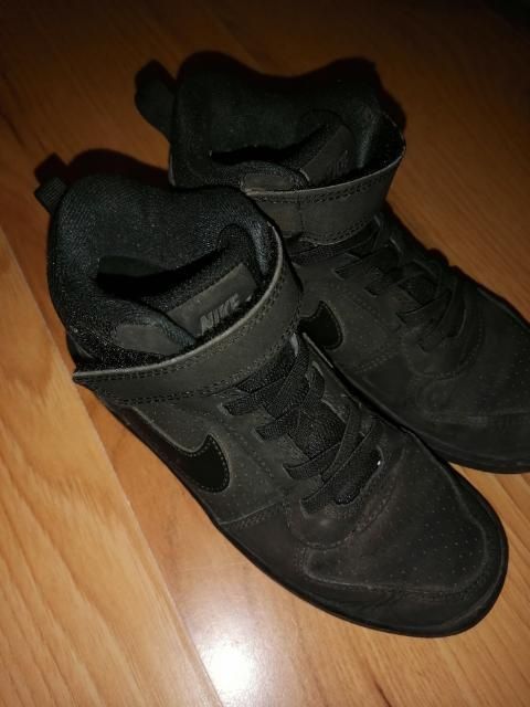 Sprzedam buty chłopięce firmy nike rozmiar 31,5
