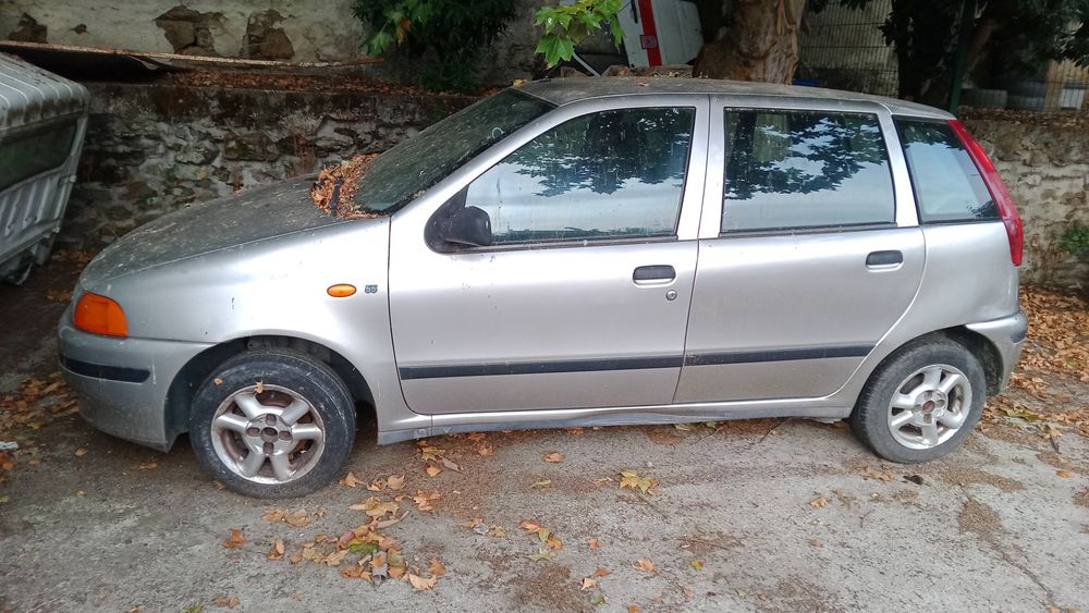 FIAT Punto.        .