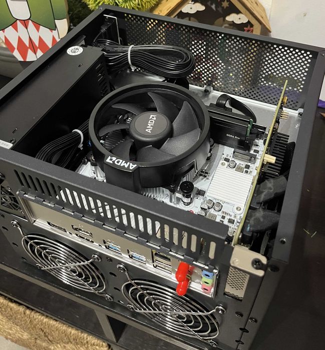 NAS / Server RYZEN PRO (ITX, SFF) / 18TB/32GB