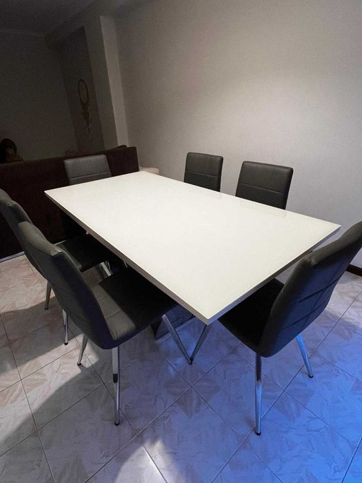 Mesa Grande Seminova 1,80m x 0,90m TAMPO VIDRO / BASE INOX + 6 CADEIRA
