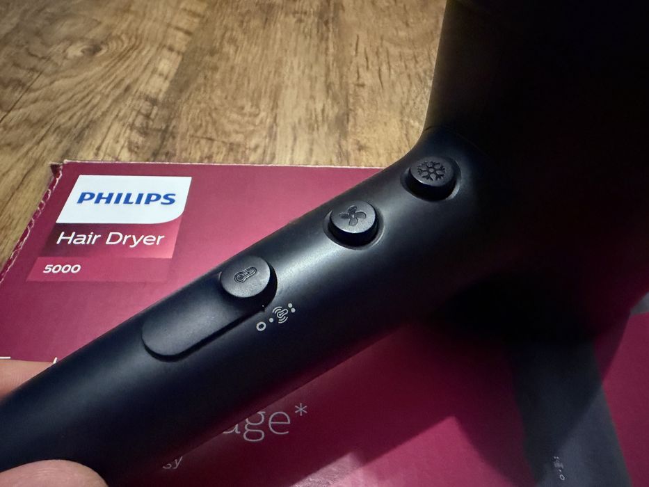 Suszarka do włosów PHILIPS 5000 BHD510/00 Thermoshield jonizacja