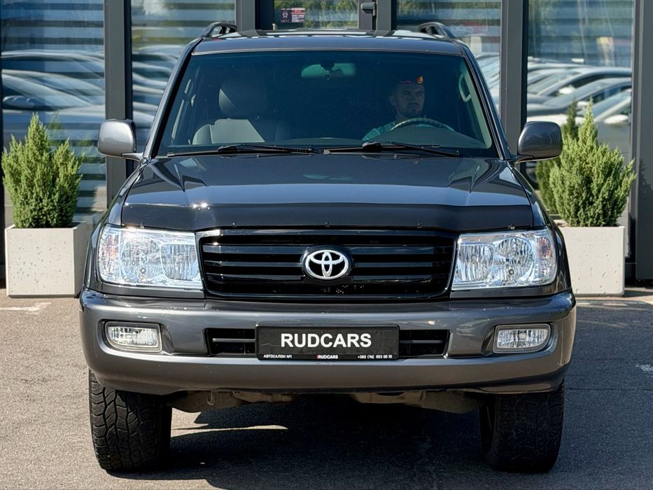 Toyota Land Cruiser 100 2000 Газ / бензин