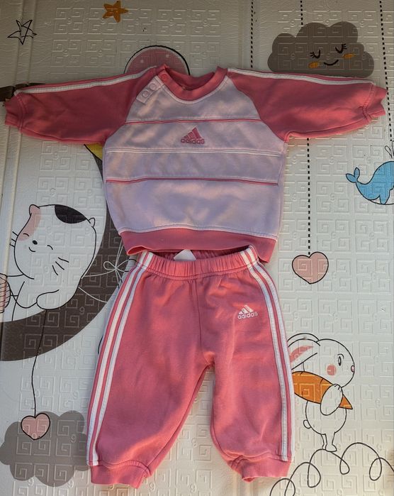 Дитячий одяг Adidas 6–9 міс. Gap