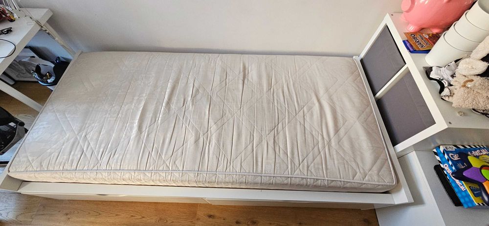 Łóżko Ikea 90x200 z szufladami