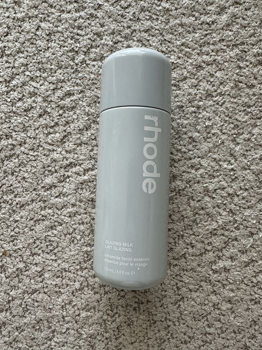 Rhode glazing milk toner tonik do twarzy Bieber