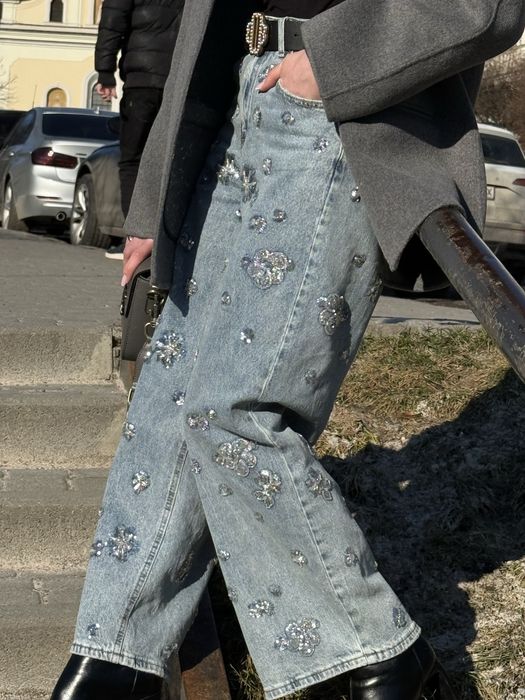 Нереальні джинси в камінці вишивка Італія
