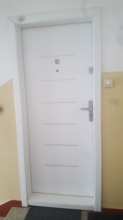Drzwi wejściowe oraz wewnętrzne z montazem