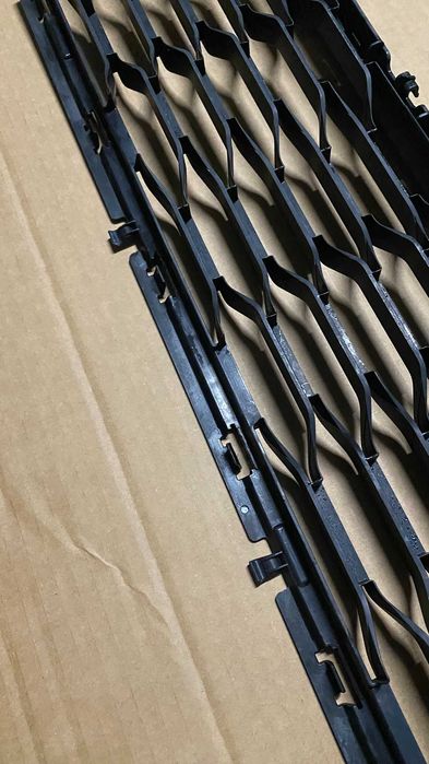 VW Golf 7 Facelift R-Line - Grade inferior do para-choque dianteiro