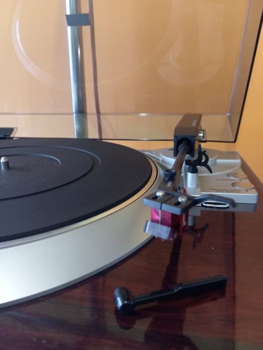 Gramofon Denon DP-37f