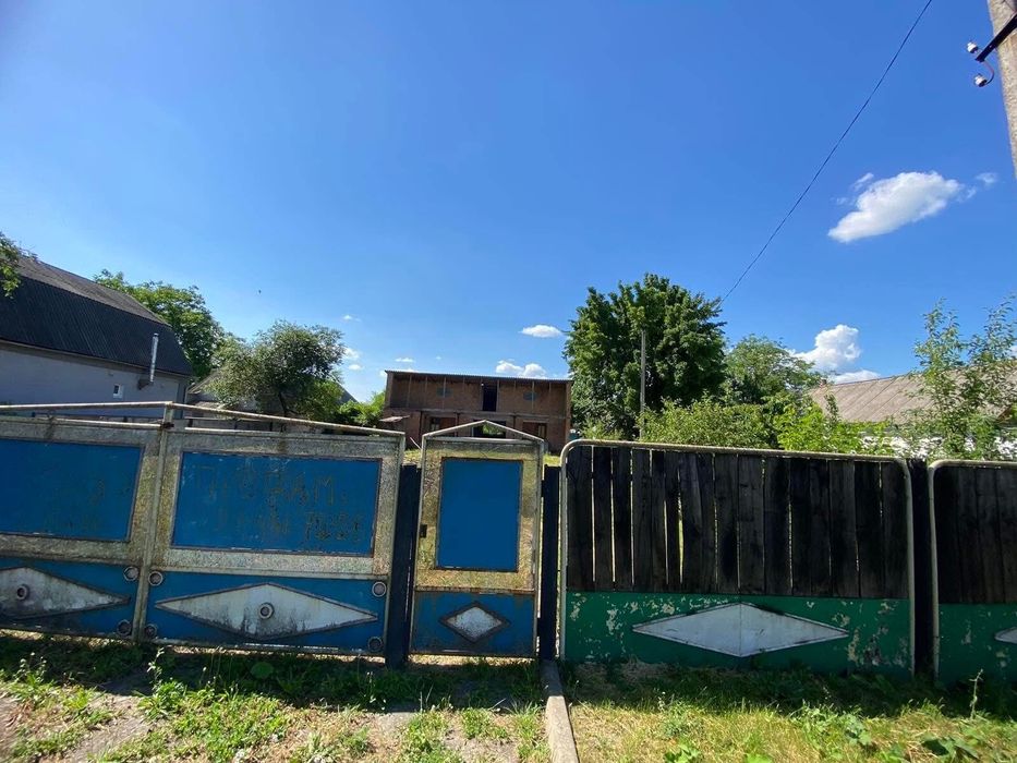 Продам участок в с. Петрівці