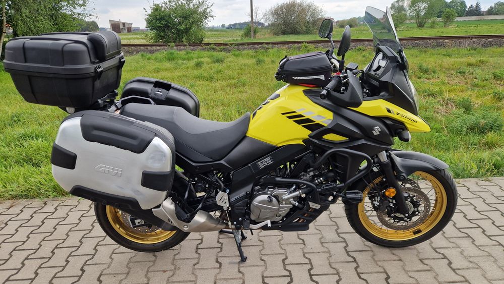 Suzuki DL 650 V-Strom rok 2021