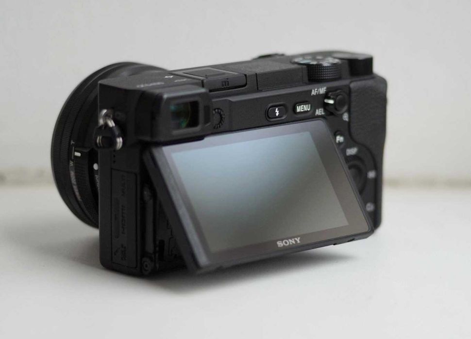 Sony Alpha A6400 kit (16-50mm)