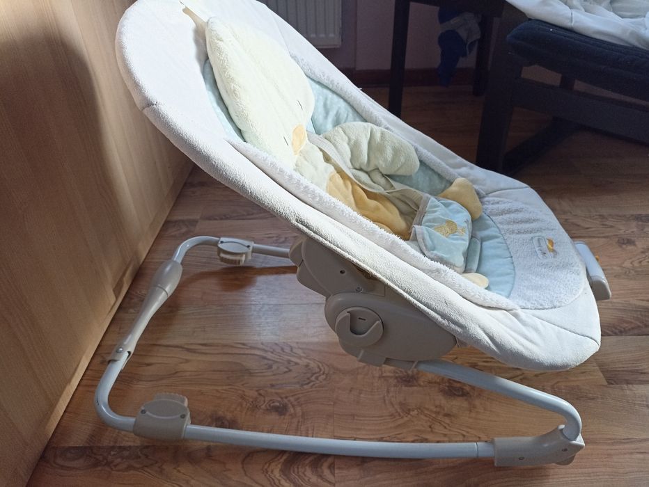 Leżaczek bujaczek Bright Starts