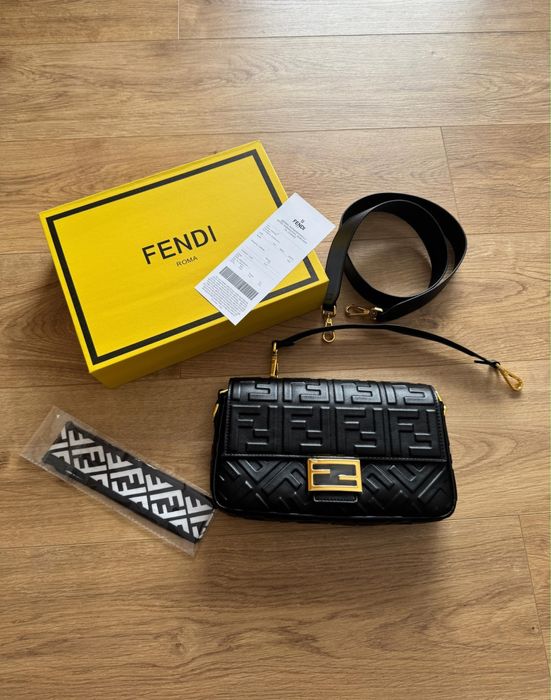 Bag Fendi Nova c Etiqueta, Mande propostas