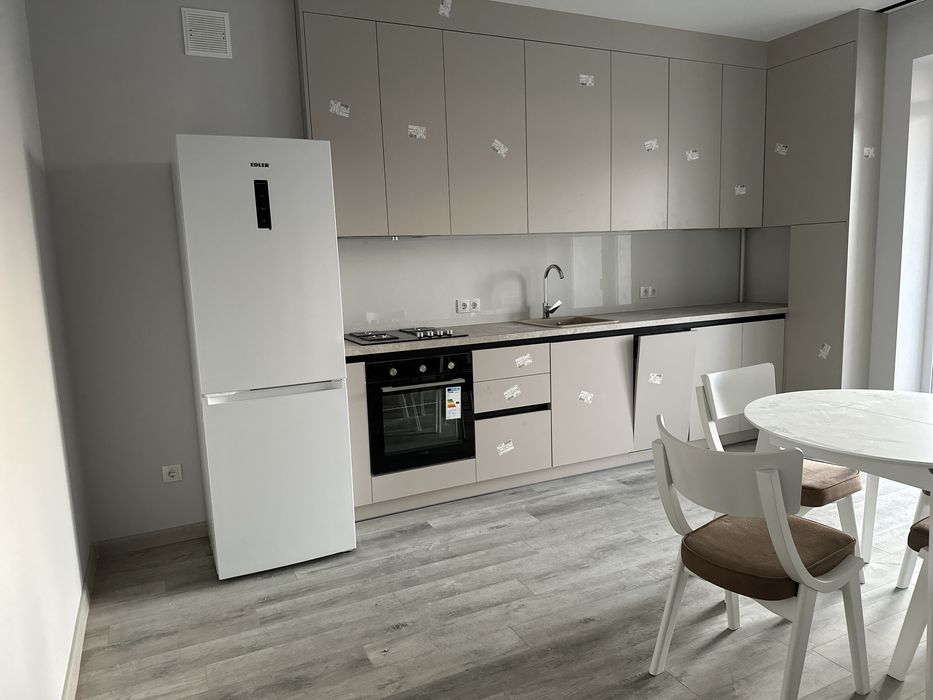 Продаж нової 2-х кімнатної ,з газом