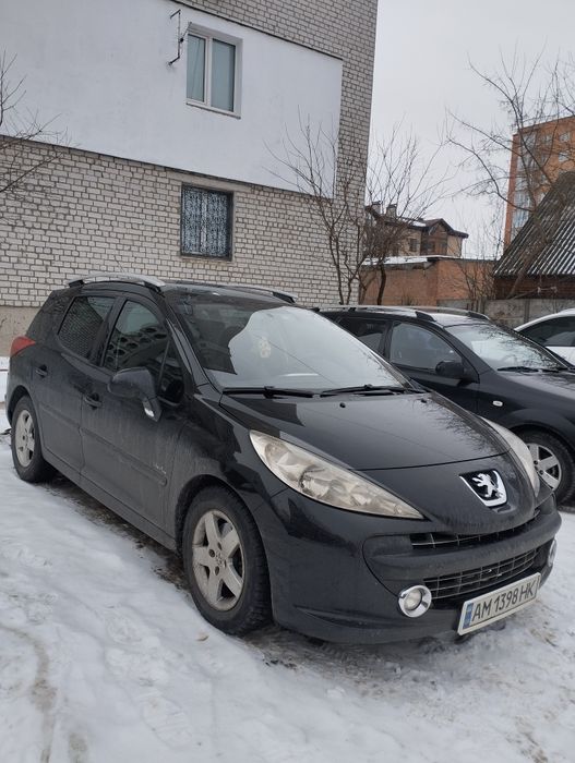 Продам Пежо 207.