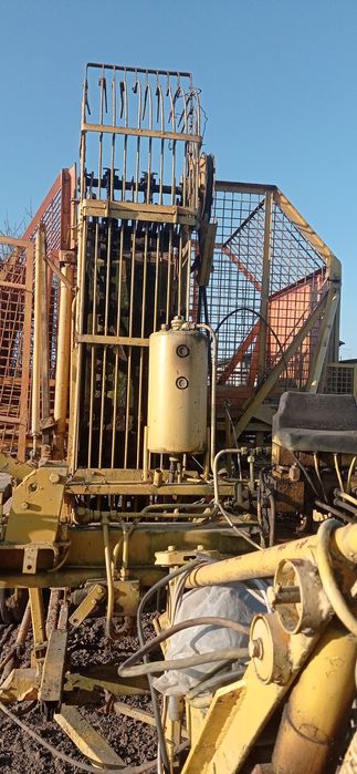 Буряковий комбайн