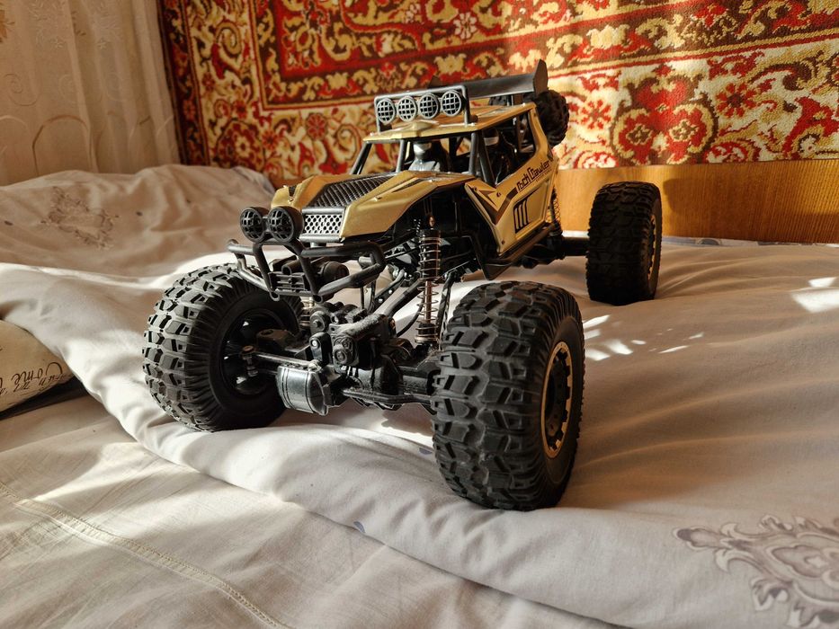 Радиомашинка Rock Crawler
