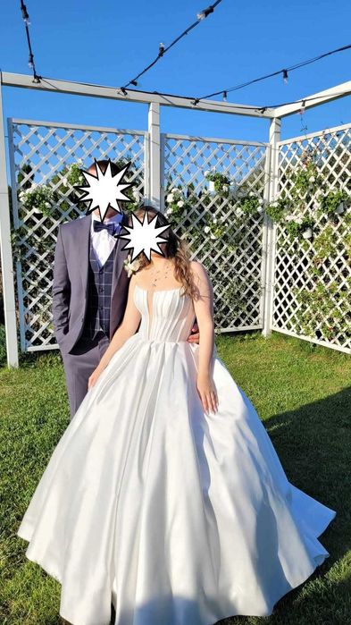 Весільну сукню продам