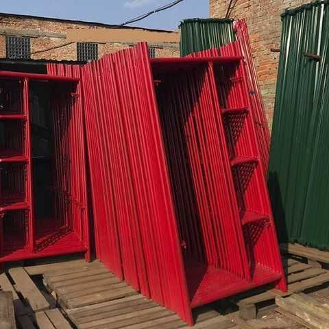 Риштовка. Ліса. Строительные леса. Вишка тура. Риштування будівельне.