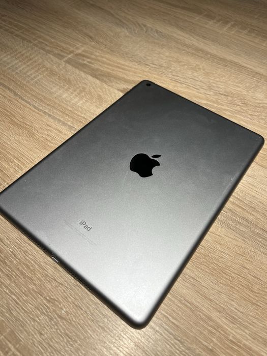 Планшет iPad 6 32 ГБ