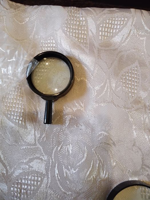 Увеличительное стекло