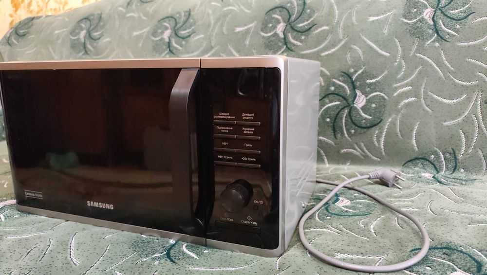 Мікрохвильова піч Samsung MG23K3515