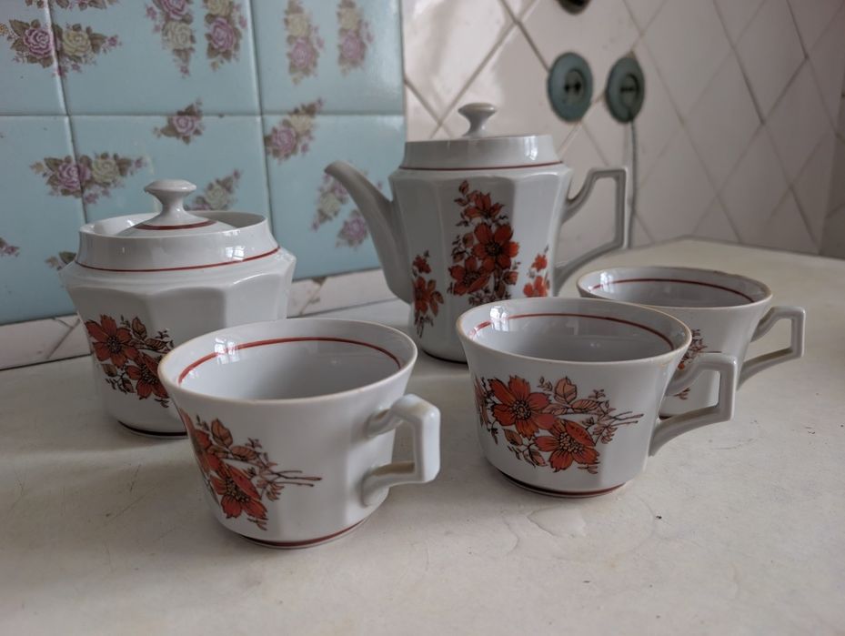 Продам посуду в хорошем состоянии