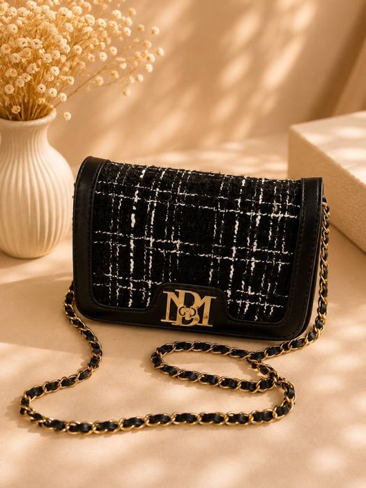 сумочка Badgley Mischka Tweed Clutch