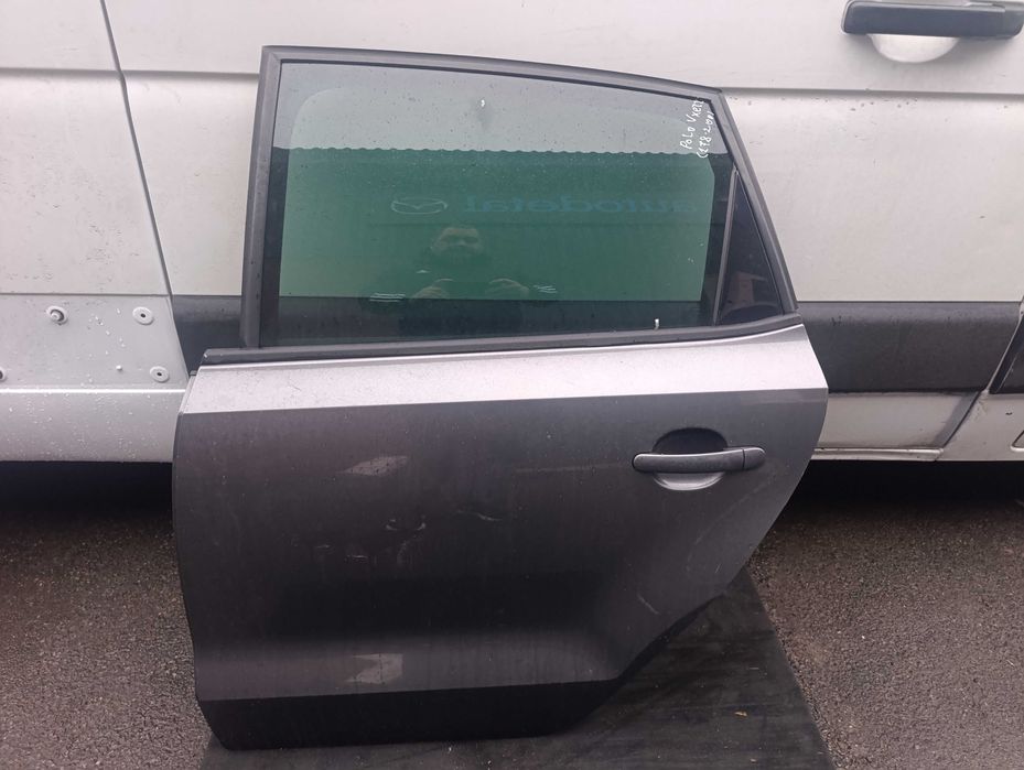 Двери  VW Polo 5 хетчбэк 3-5дверный