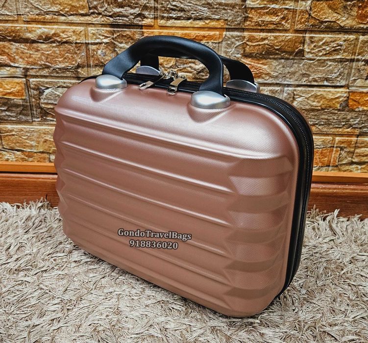 Necessaire / Mala / Bolsa Viagem Novos - 35cm - Muito Bonitos