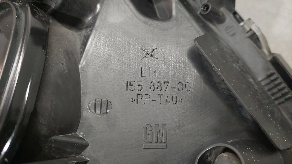 Ótica / farol esquerda OPEL Vectra C