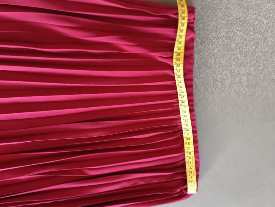 Saia plissada "Lion of Porches"