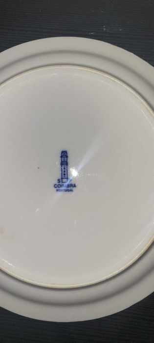 Prato Decorativo Porcelana Coimbra Motivo Natalício Vela Azul e Branco