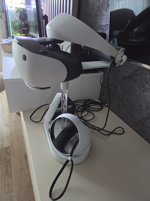 Playstation VR2 ze stojakiem idealne,  polecam!