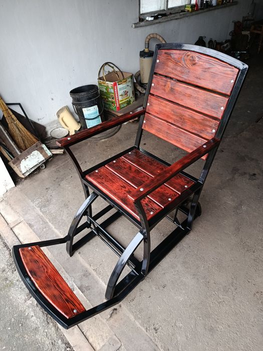 Крісло-качалка маятникове