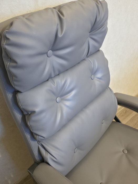 Fotel biurowy Szary - bardzo wygodny