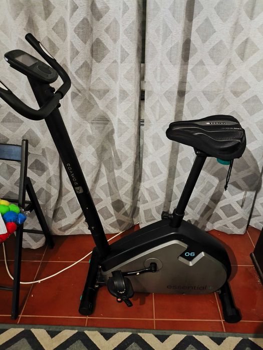 Bicicleta estática Domyos Essential+ 06 excelente estado
