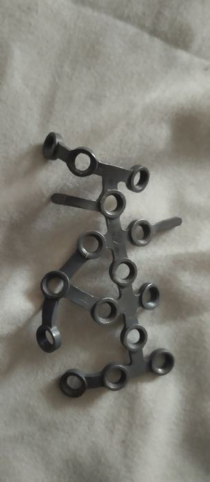 Металева пластина для п'ятки