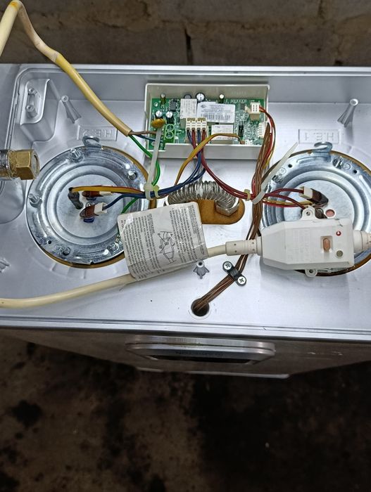 Продаю запчасти для бойлера Аристон.