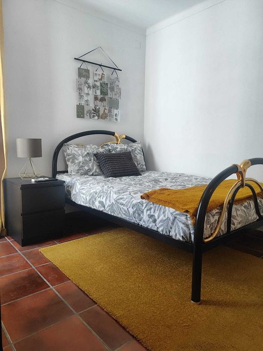 Quarto para alugar a 10min da Escola Secundária Andre de Gouveia Évora