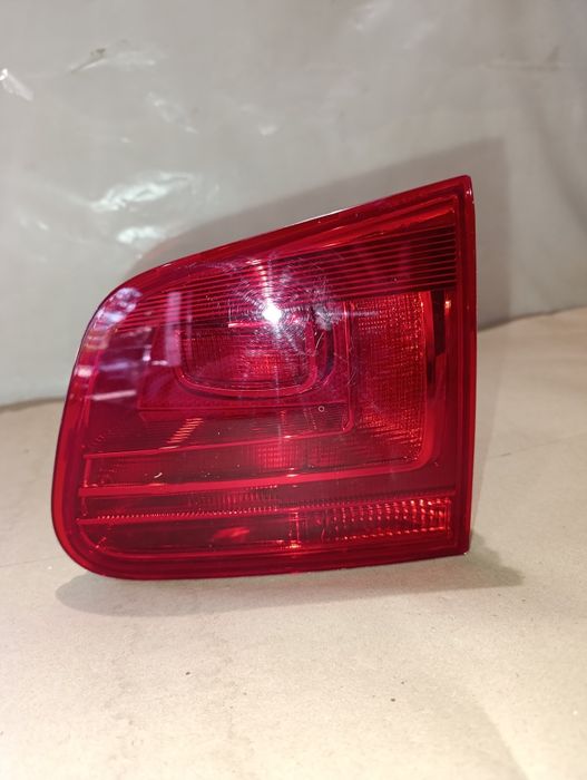 Фара задня ліва внутрішня Volkswagen Tiguan 2007-2018p.