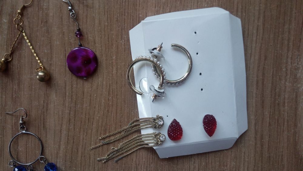 Kolczyki dla młodzieży.