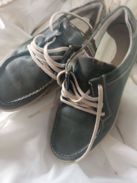 Продам кросівки ECCO