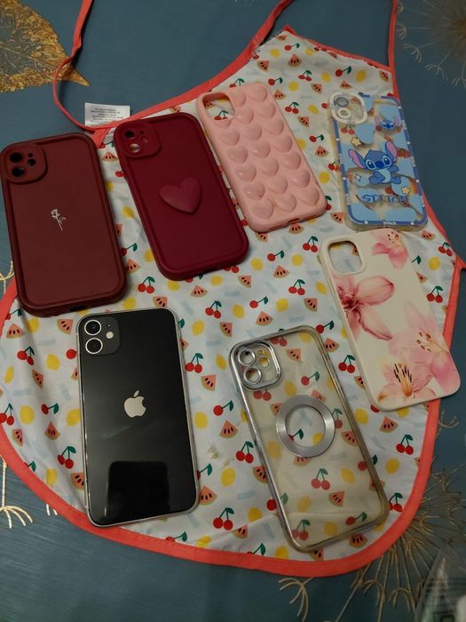 IPhone 11 com Cinco Capas