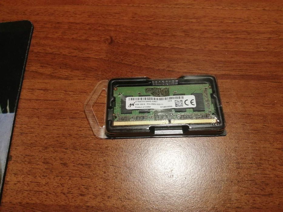 Продам новую ноутбучную оперативку ddr4 4 gb