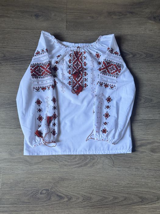 Вишиванка для дівчинки